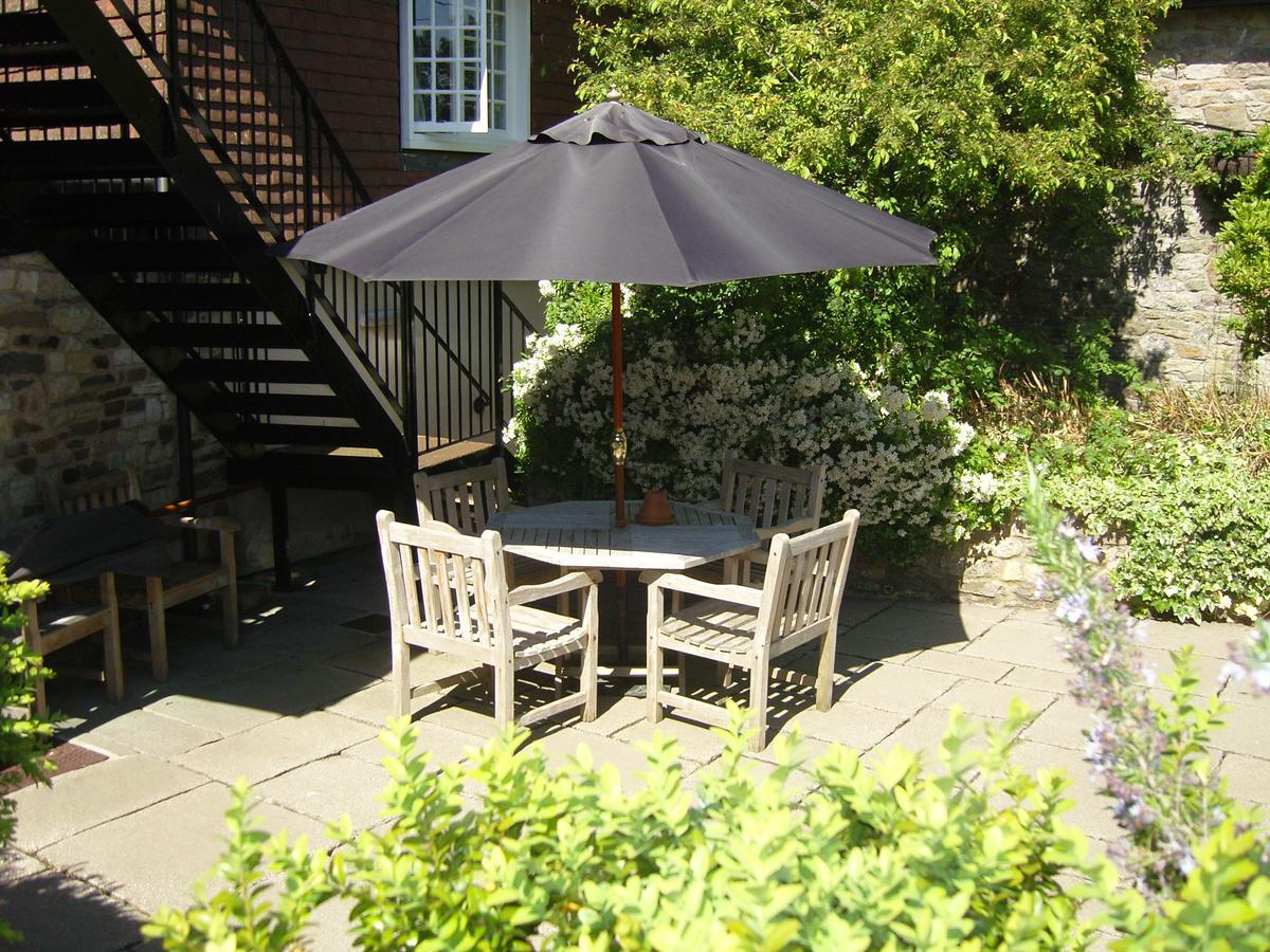 The Carpenters Arms Hotel Pensford Exterior photo